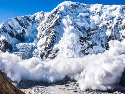 Uttarkashi Avalanche: उत्तरकाशी में बर्फ के तूफान में फंसे कई पर्वतारोही, 10 की मौत, सेना का रेस्क्यू ऑपरेशन