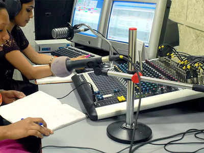 નાના શહેરોમાં પણ હવે પ્રાઈવેટ FM રેડિયો સ્ટેશનો શરૂ થશે, સરળ નિયમોને મંજૂરી