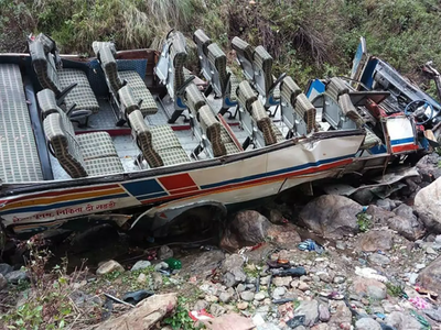 Uttarakhand Bus Hadsa : उत्तराखंड में लगातार सड़क हादसे.. खराब मौसम भी बन रहा बड़ी वजह