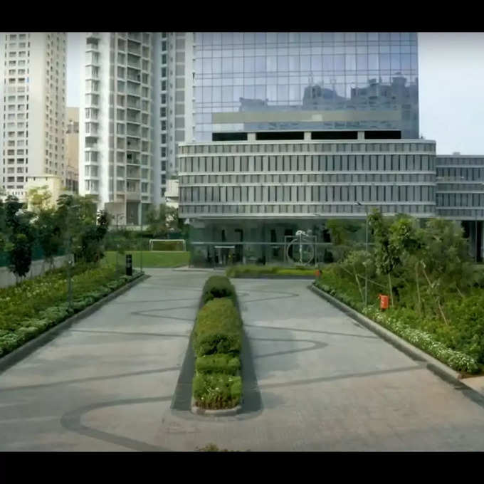 indiabulls blu worli madhuri dixit