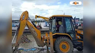 Vijaya Dashami 2022 : বিসর্জনের সময় বাবুঘাটে দুর্ঘটনা, দর্শনার্থীদের ধাক্কা পুরসভার পে লোডারের