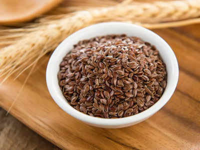 Who Should Not Eat Flax Seeds: फाइबर-ओमेगा 3 का भंडार है अलसी के बीज, पर ये 4 तरह के लोग न करें खाने की भूल