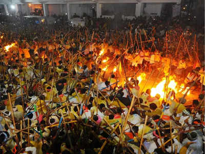 Kurnool Devaragattu Bunny Festival కర్నూలు జిల్లాలో కర్రల సమరం ఎందుకు జరుపుకుంటారో తెలుసా...