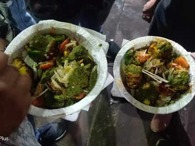 Delhi Street Food: इंदौर के सर्राफा बाजार को मात देती है सीताराम बाजार की चाट-पापड़ी