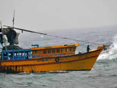 Indian Navy Seizes Drugs:കൊച്ചി തീരത്ത് ഇറാനിയൻ ബോട്ടിൽ 200 കിലോ ഹെറോയിൻ; പാക് - ഇറാൻ പൗരന്മാർ പിടിയിൽ