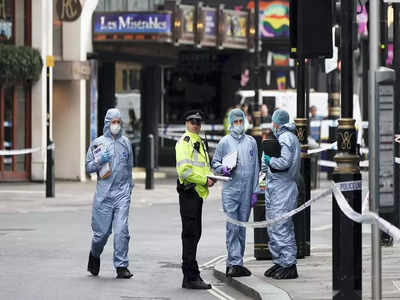 London: লন্ডনের ব্যস্ত রাস্তায় আতঙ্ক, কমপক্ষে চার জনকে এলোপাথারি ছুরিকাঘাত আততায়ীর