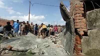 Lucknow News : मकान की दीवार गिरने से 3 बच्चे समेत 1 युवक घायल, CM योगी ने मदद पहुंचाने के दिए निर्देश