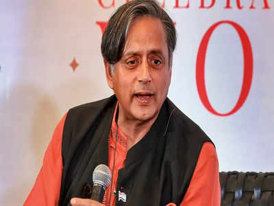Shashi Tharoor: తగ్గేదే లేదు.. నామినేషన్ ఉపసంహరణ వార్తలపై తేల్చేసిన శశిథరూర్
