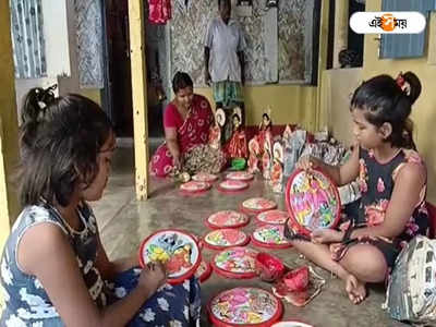 Laxmi Puja : ঘরে ঘরে আসছেন মা লক্ষ্মী, তুঙ্গে পট শিল্পীদের ব্যস্ততা