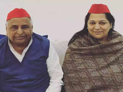 Mulayam Singh Yadav Death : একই হাসপাতালে তিন মাসের ব্যবধানে মৃত্যু, কেমন ছিল মুলায়মের সঙ্গে স্ত্রী সাধনার সম্পর্ক?