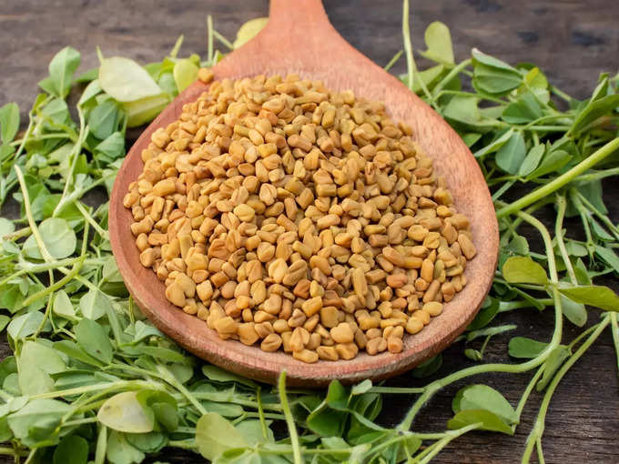 ​৪. মেথি পাতা খেলেও কমে অর্শ (Fenugreek Leaves)