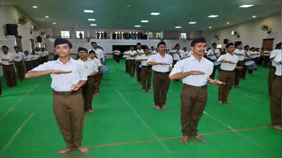 RSS Vs SFI - ಮೊರಾರ್ಜಿ ವಸತಿ ಶಾಲೆಗಳಲ್ಲಿ ಆರ್ಎಸ್ಎಸ್ ಶಿಬಿರ: ಎಸ್ಎಫ್ಐ ವಿರೋಧ