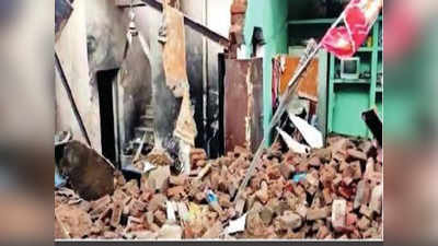 Gurugram Blast News: मकान में बारूद से बना रहे थे पटाखे, अचानक हुआ धमाका और फिर...