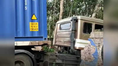 ലോഡ് ഇറക്കുന്നതിനിടെ കണ്ടെയ്‌നര്‍ ഉരുണ്ട് മാറി; ഒഴിവായത് വന്‍ ദുരന്തം