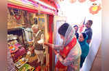 Priyanka Gandhi : হিমাচলে ভোট ঘোষণার দিনই প্রচারে প্রিয়াঙ্কা