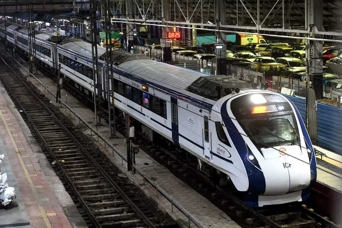 वंदे भारत एक्‍सप्रेस ट्रेनें कहां बनती हैं?