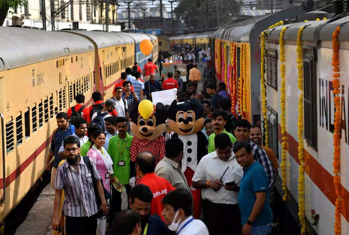 दिल्ली से लखनऊ, पूर्वांचल-बिहार के लिए पांच स्पेशल ट्रेन