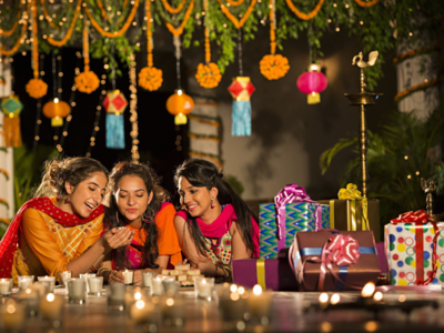 Diwali Gift 2022: தீபாவளியன்று எந்தெந்த ராசிக்காரர்களுக்கு பரிசு கிடைக்கும்..!