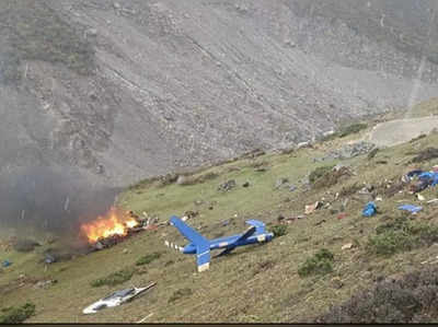 Kedarnath Helicopter crash యాత్రికులతో వెళ్తోన్న హెలికాప్టర్ కూలి పైలట్ సహా ఏడుగురు మృతి