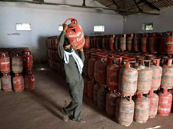 LPG-র দাম কমাতে সিদ্ধান্ত নিয়েছে কেন্দ্র