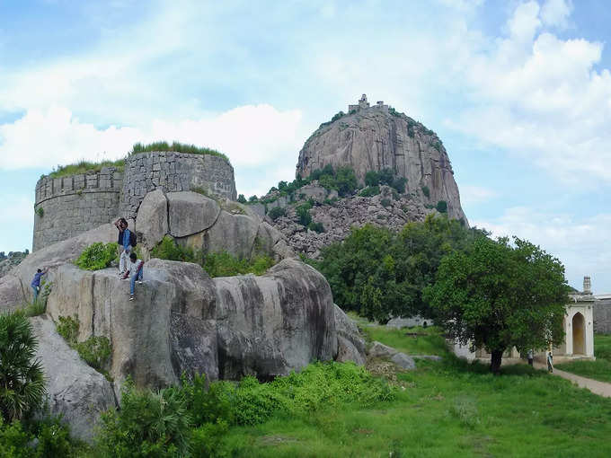 ​విల్లుపురం జింజీ కోట..