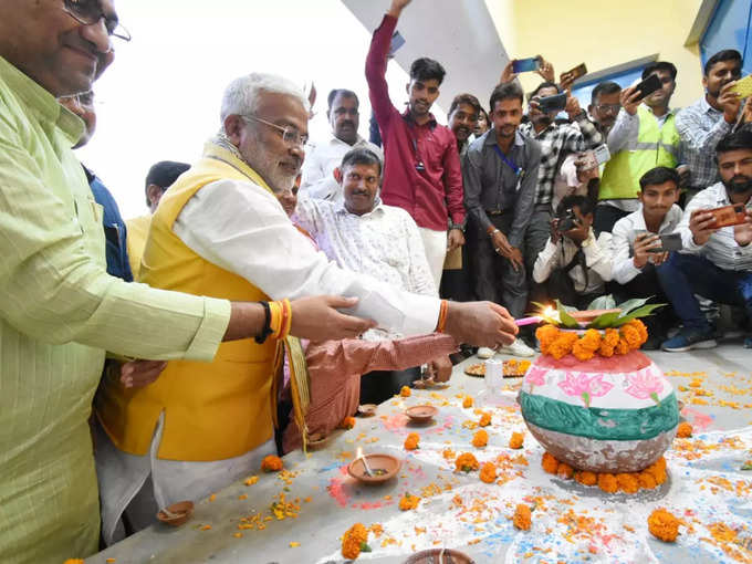 जलशक्ति मंत्री ने सीतापुर से हर घर जल दीपोत्सव का शुभारंभ किया