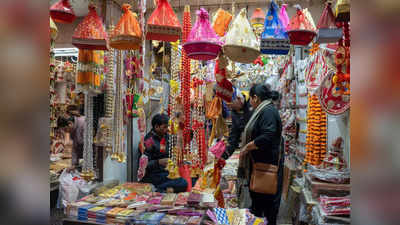 Diwali Sale: फेस्टिव सीजन में सबसे ज्यादा क्या बिकता है, त्योहारों के लिए रिटेलर कितना बढ़ाते हैं स्टॉक?