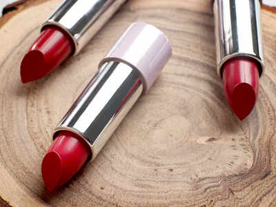 आपके लुक को बोल्ड और इंप्रेसिव बनाने के लिए बेस्ट रहेंगी ये Lipsticks, कई डार्क शेड में है उपलब्ध