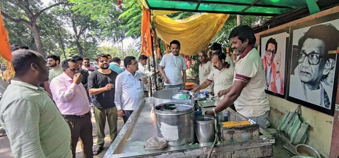 बाळासाहेब ठाकरे यांचे कट्टर समर्थक