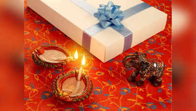 Best Diwali Gifts : अपने परिजनों को इस दिवाली दें ये अनोखे गिफ्ट्स, जीवनभर बिखेरते रहेंगे खुशियां