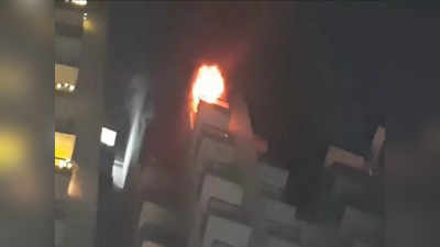 ग्रेटर नोएडा की वेदांतम हाउसिंग सोसाइटी में लगी भीषण आग, दिवाली के दीये से 2 मंजिल आईं चपेट में, देखें वीडियो
