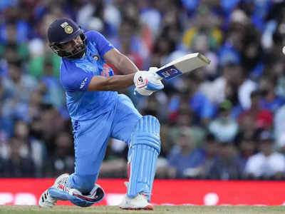 Rohit Sharma: सिडनी में दिखा हिटमैन का विकराल रूप, डच गेंदबाजों की खूब पिटाई, चकनाचूर हुआ युवराज का रिकॉर्ड