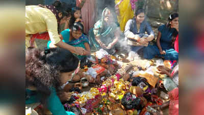 Nalanda News : जीभ पर कांटा चुभोकर बहनों ने यमराज से भाई के लिए मांगी लंबी उम्र, ग्रामीण विकास मंत्री ने की चित्रगुप्त पूजा