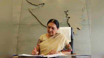 Gujarat Assembly Election: कभी गवर्नर से मिला बहादुरी का पुरस्कार, बाद में खुद बनी गवर्नर ....गुजरात की पहली महिला सीएम का पूरा किस्सा