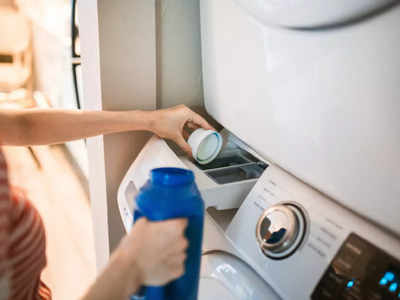 इन Liquid Detergent को खूब पसंद कर रहे हैं लोग, इनसे धोने पर सालों बरकरार रहेगी कपड़ों की चमक