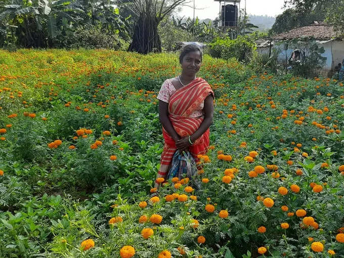 400 महिला किसान फूलों से जुड़ी