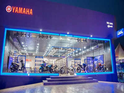 भारत में Yamaha के Blue Square आउटलेट की संख्या 100 पार, टू-व्हीलर और एक्सेसरीज की होती है बिक्री