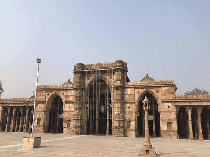 कैसे पहुंचें झूलता मीनार अहमदाबाद