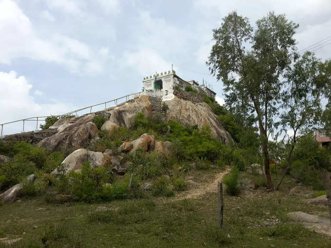 ಗೊಮ್ಮಟಗಿರಿ, ಮೈಸೂರು