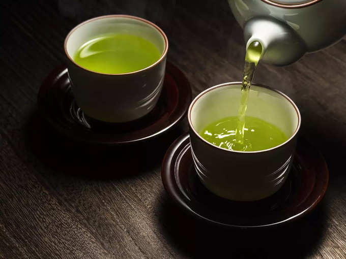 ​৩. গ্রিন টি ইমিউনিটি বাড়ায় (Green Tea)