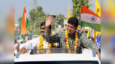 Isudan Gadhvi AAP CM Candidate: ગુજરાતમાં સીએમ કેન્ડિડેટ તરીકે કેજરીવાલે જાહેર કર્યું ઈસુદાન ગઢવીનું નામ