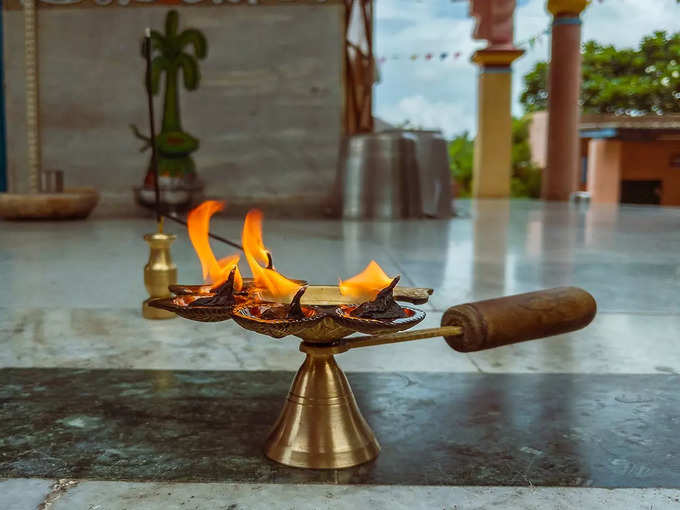 किस देवी देवता पर है मोहन नगर मंदिर - Gods statue in Mohan Nagar Mandir