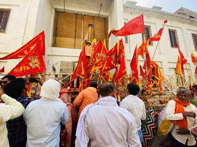 इन मंदिरों में जाते ही निकल जाती है लोगों की चीख, जाने से पहले कहीं आप भी शुरू न कर दे भगवान के नाम का जाप