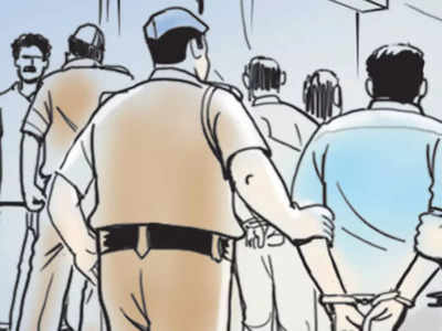 Pratapgarh News: प्रतापगढ़ में जमीन पैमाइश के दौरान पुलिस और राजस्व टीम पर हमला, 5 आरोपी हुए गिरफ्तार