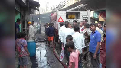 Dhanbad News: 11000 वोल्ट का तार गिरने से दुकान में लगी भीषण आग, लाखों का नुकसान
