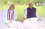 Lal Krishna Advani: 96 के हुए लाल कृष्ण आडवाणी, पीएम नरेंद्र मोदी ने दी बधाई, लिया आशीर्वाद, देखिए तस्वीरें