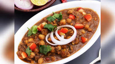 Amritsari Chole Recipe: পাঞ্জাবি স্টাইলে ঝটপট বানিয়ে ফেলুন অমৃতসরি ছোলে, জমে যাবে নানক জয়ন্তী