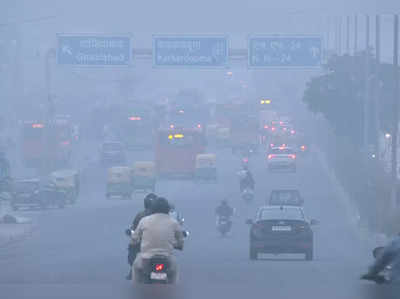 Delhi Pollution: दिल्ली में रहते हैं, तो गाड़ी का स्टेटस चेक करके ही करें इंजन स्टार्ट, सड़कों पर पाबंदी अभी भी जारी