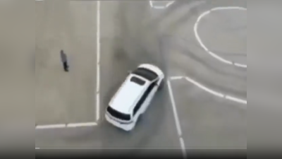 Chinese Driving test: லைசன்ஸ் எடுக்க இவ்வளவு போராட்டமா? Viral video பதிவு!