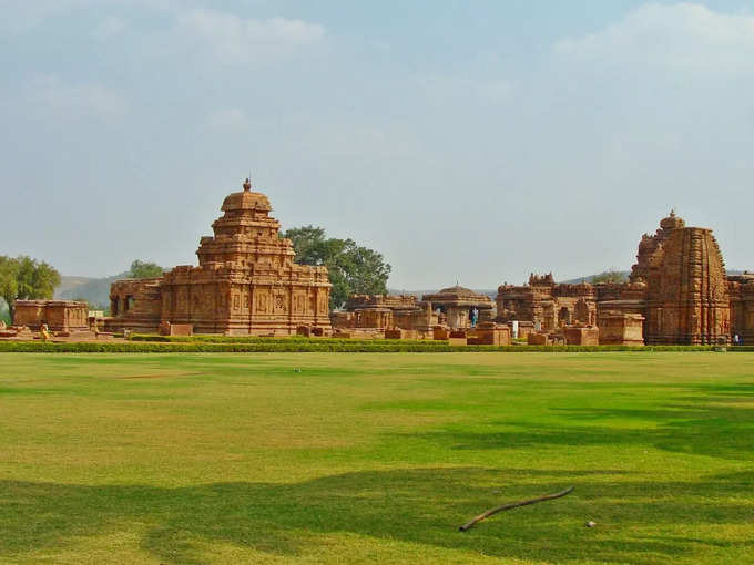 ಐಹೊಳೆಯಿಂದ ಪಟ್ಟದಕಲ್ಲು